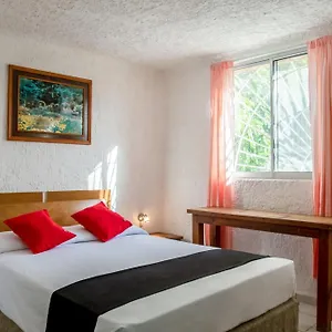 Hotel Capital O Farallon Inn,, Cancun